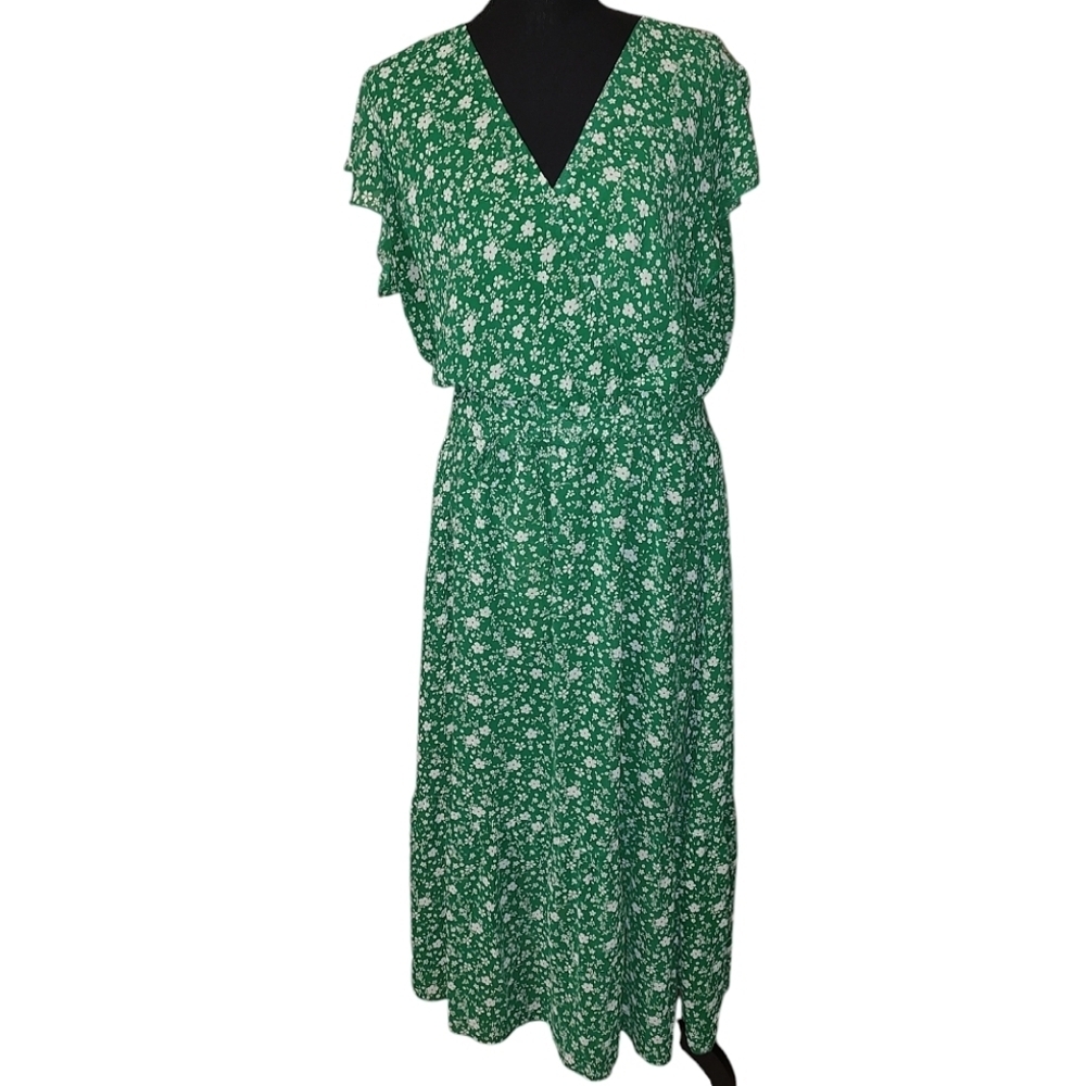 Green And White Floral Dress - Picture 4 of 4
